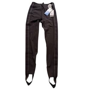 NWT VUORI Chilled Out Stirrup Legging
Washed Blank WOMENS SIZE LARGE